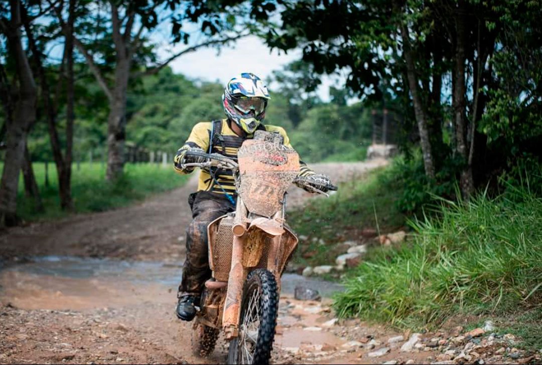 ¿CÓMO SE PREPARA una MOTO antes de una COMPETENCIA? MotorKote Colombia